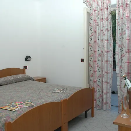 Franca 3* Forio (Isola d'Ischia)