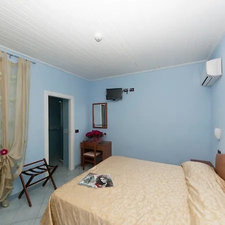 Hotell Franca 3*