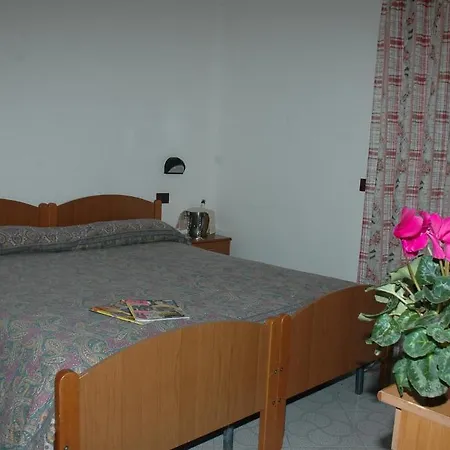 Franca 3* Forio (Isola d'Ischia)