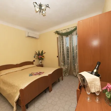 Franca Hotel 3*