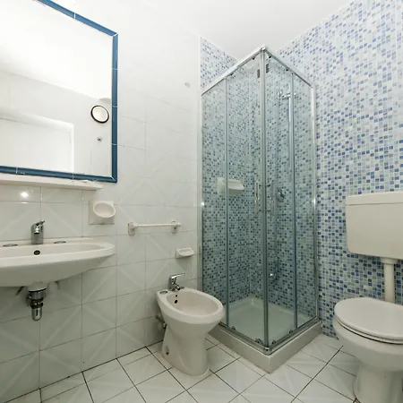 Franca Hotell 3*